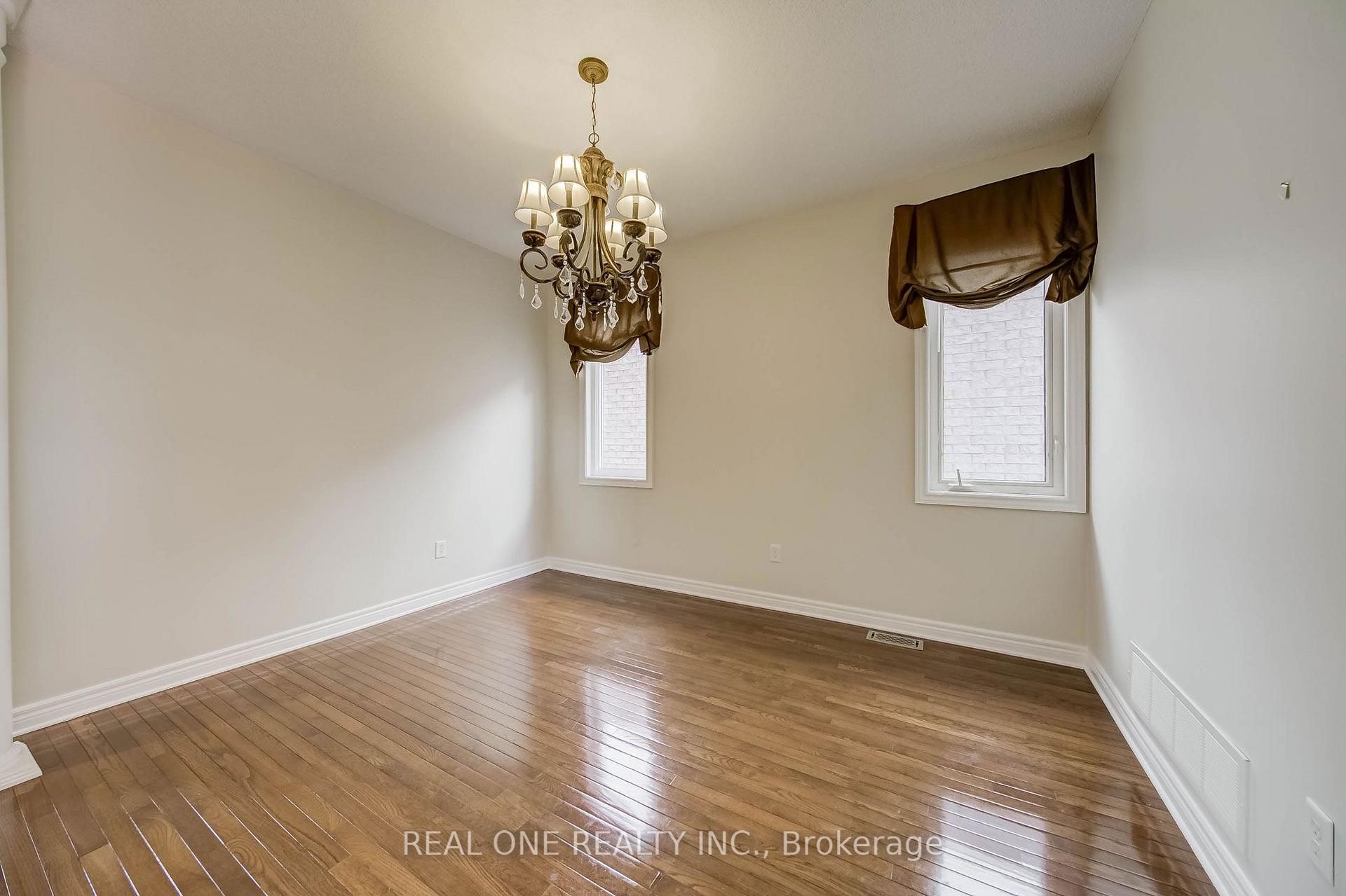 Photo 26 of 1418 Gulledge Trail, Oakville, West Oak Trails — HOMEH