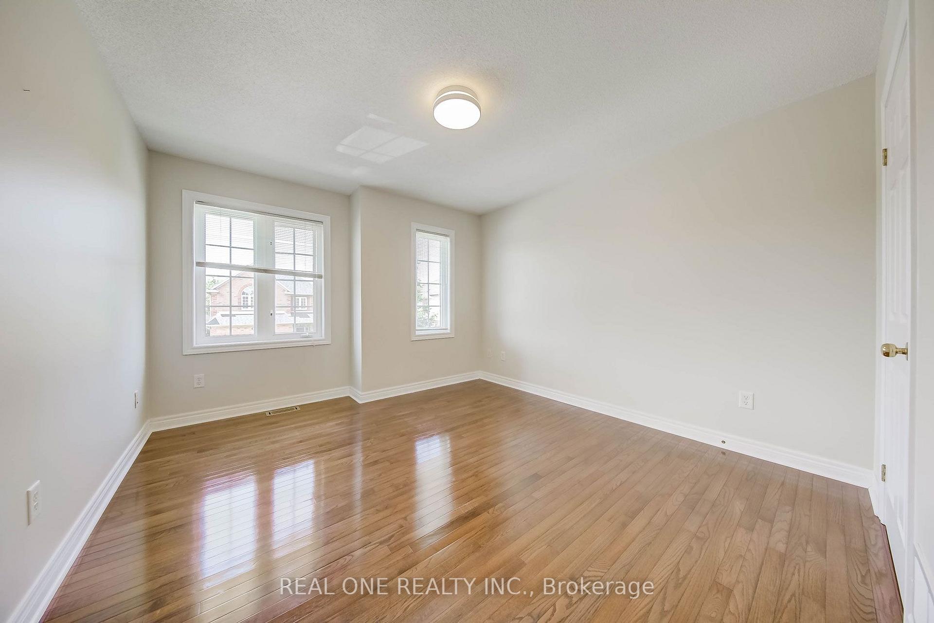 Photo 37 of 1418 Gulledge Trail, Oakville, West Oak Trails — HOMEH
