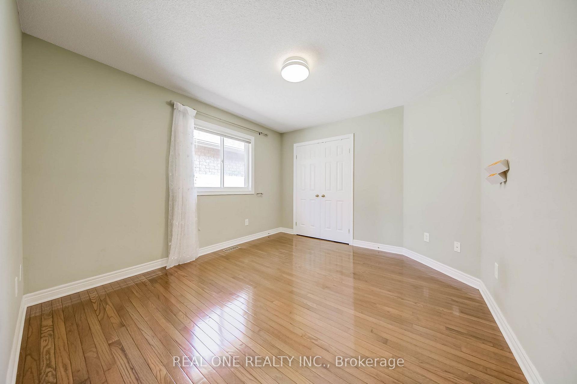 Photo 38 of 1418 Gulledge Trail, Oakville, West Oak Trails — HOMEH