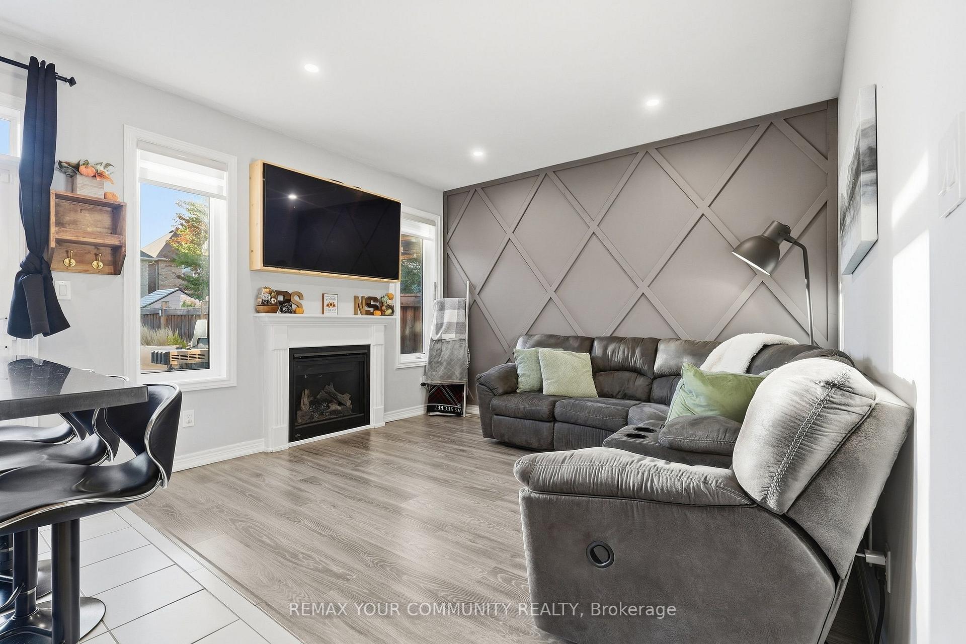 Photo 11 of 6 Jackson Drive, New Tecumseth, Tottenham — HOMEH