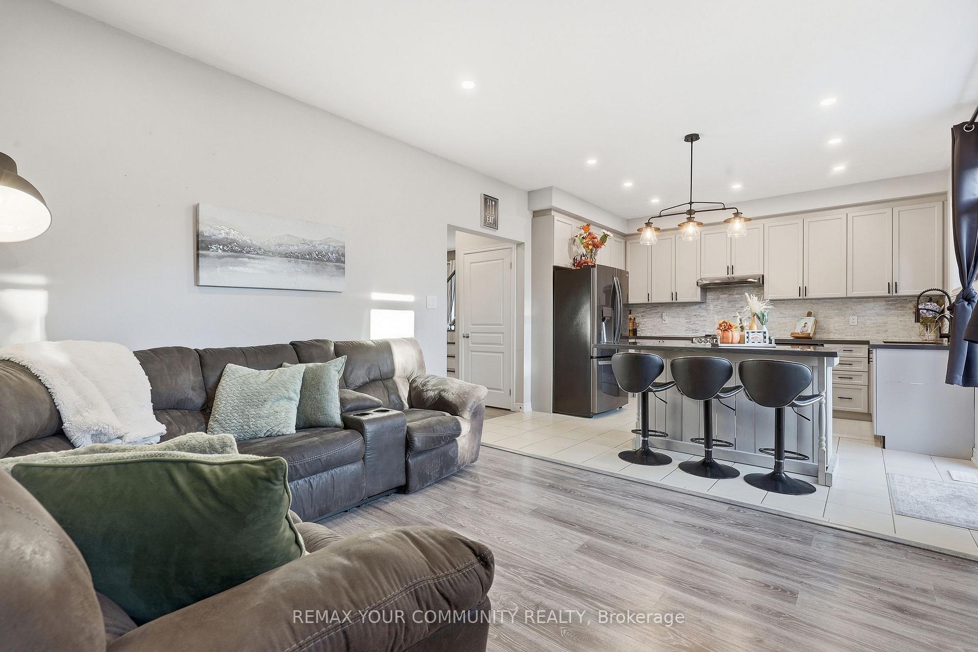 Photo 13 of 6 Jackson Drive, New Tecumseth, Tottenham — HOMEH