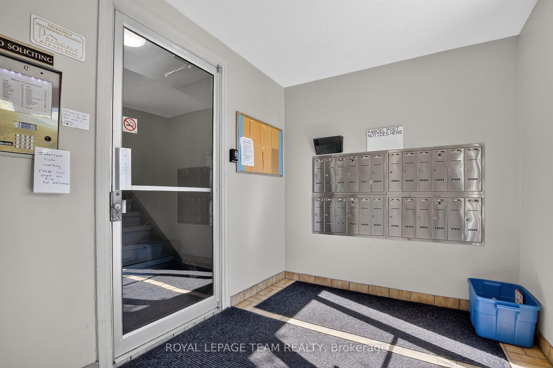 Photo 2 of Unit 21, 2 Charlotte Place, Brockville, Brockville — HOMEH