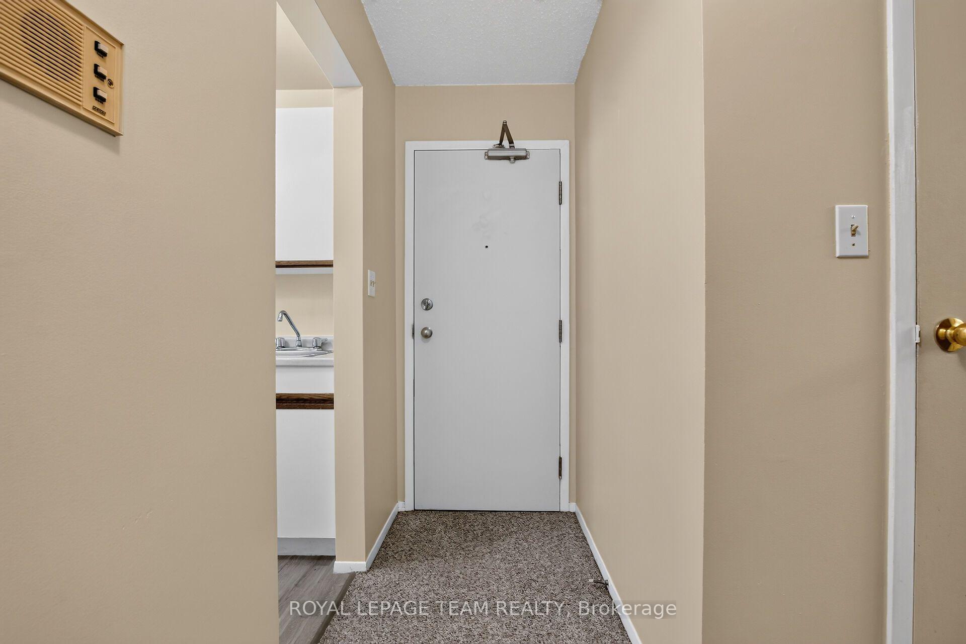 Photo 3 of Unit 21, 2 Charlotte Place, Brockville, Brockville — HOMEH