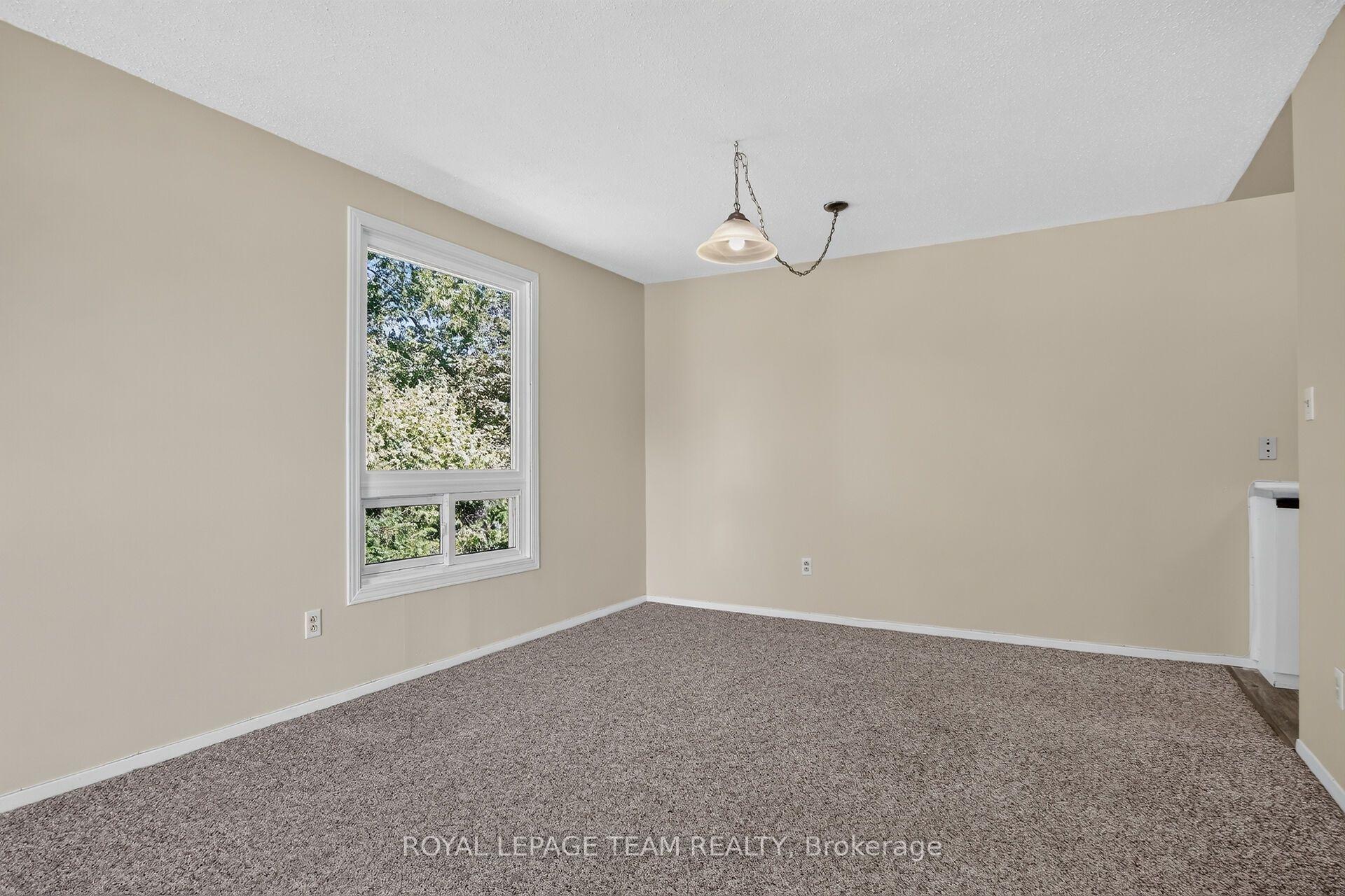 Photo 6 of Unit 21, 2 Charlotte Place, Brockville, Brockville — HOMEH