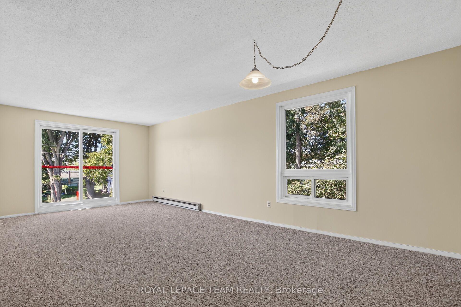 Photo 9 of Unit 21, 2 Charlotte Place, Brockville, Brockville — HOMEH