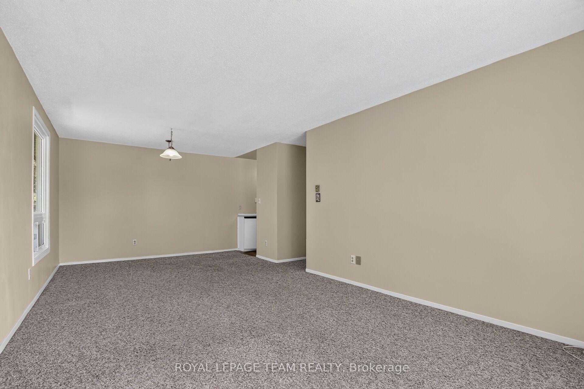 Photo 11 of Unit 21, 2 Charlotte Place, Brockville, Brockville — HOMEH