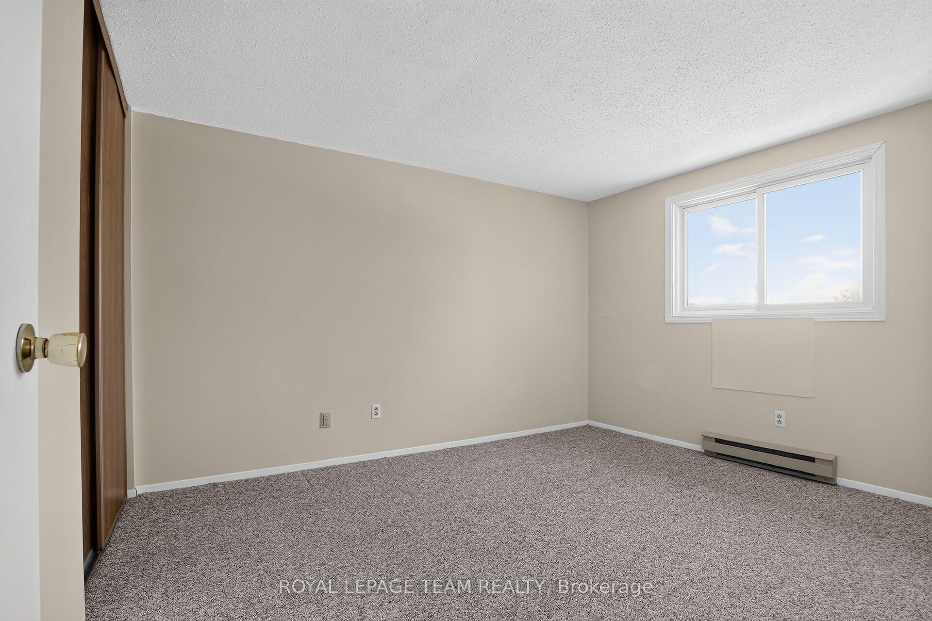 Photo 13 of Unit 21, 2 Charlotte Place, Brockville, Brockville — HOMEH