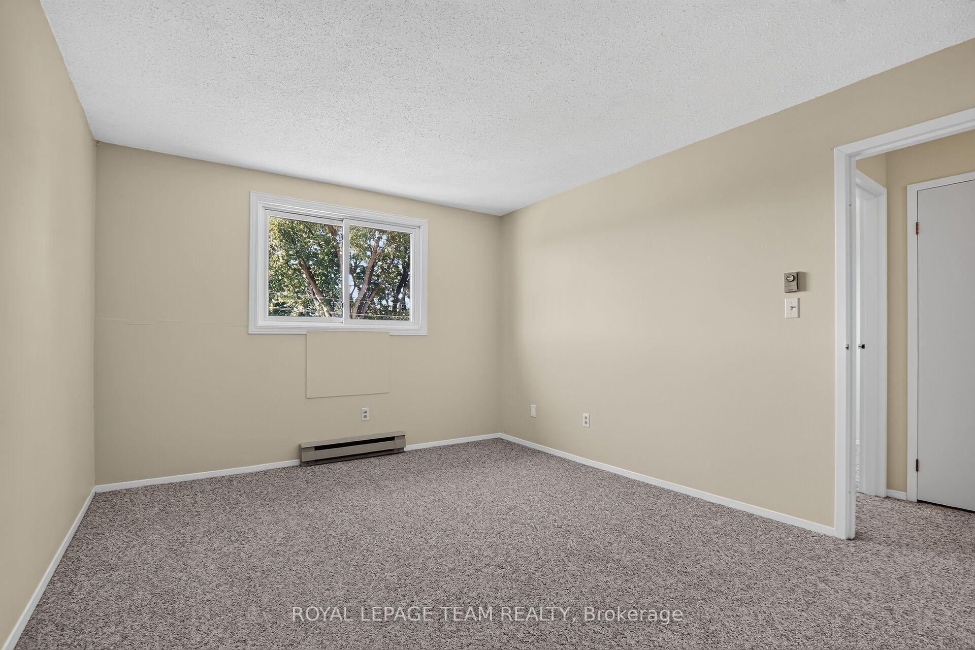 Photo 15 of Unit 21, 2 Charlotte Place, Brockville, Brockville — HOMEH
