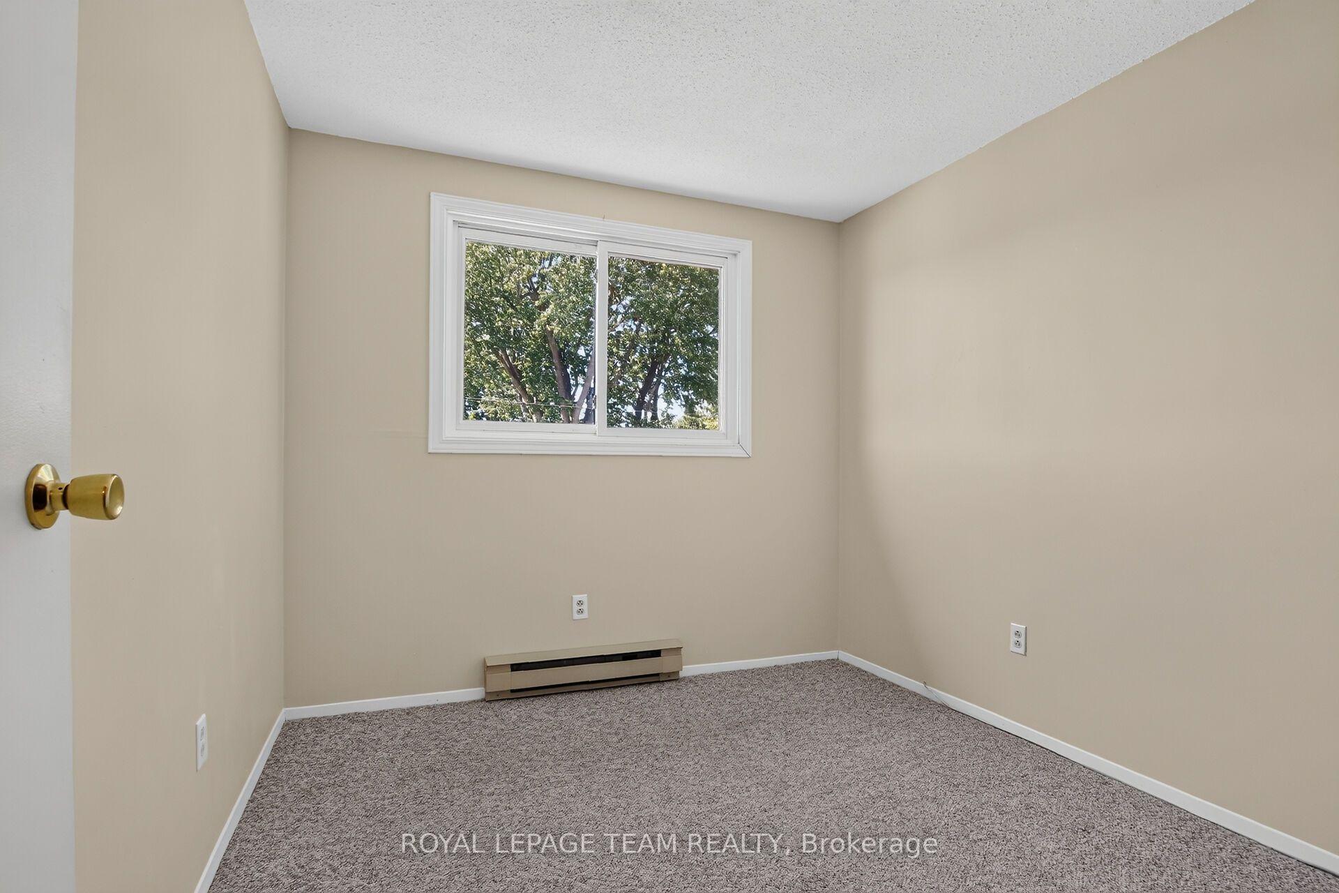 Photo 16 of Unit 21, 2 Charlotte Place, Brockville, Brockville — HOMEH