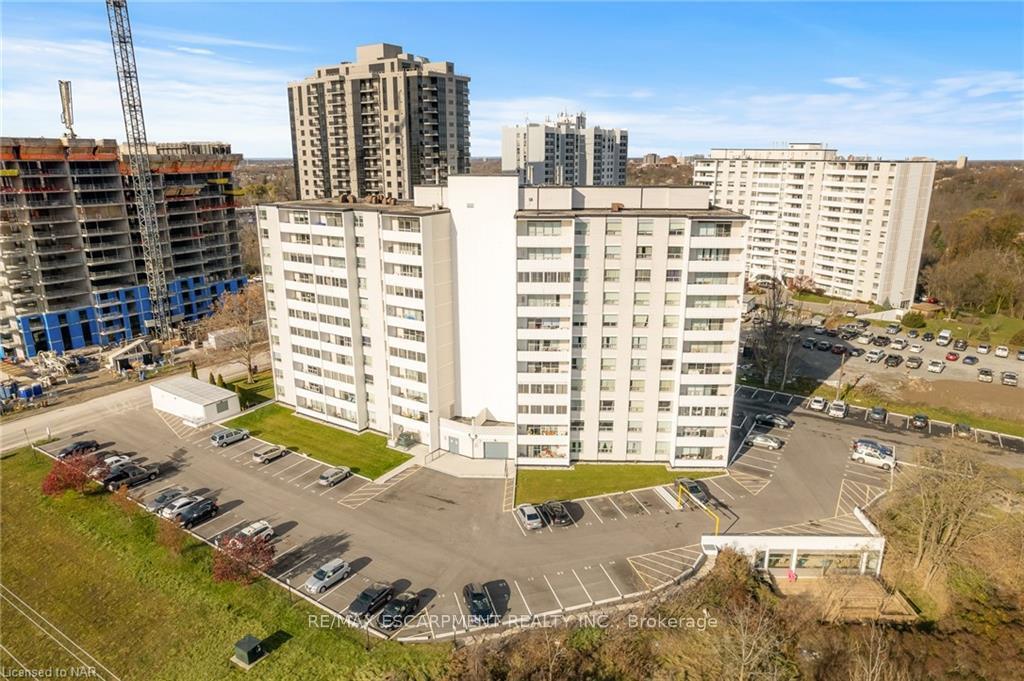 Photo of Unit 809, 35 Towering Heights Boulevard