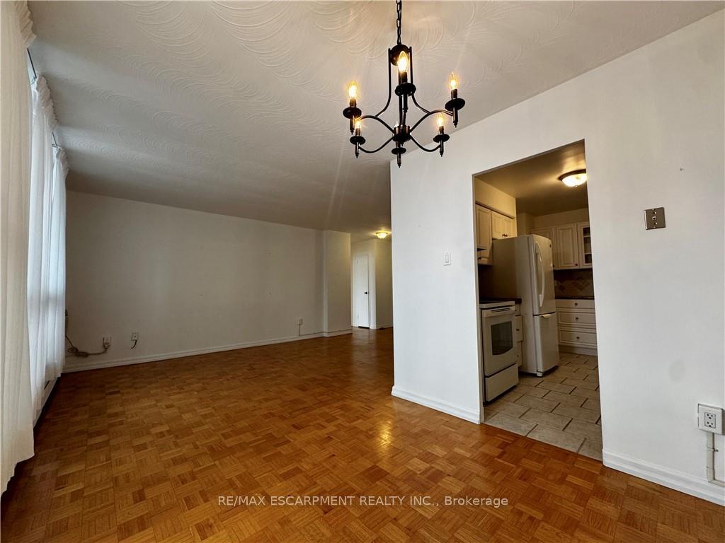 Photo 19 of Unit 809, 35 Towering Heights Boulevard, St. Catharines, Glendale/Glenridge — HOMEH