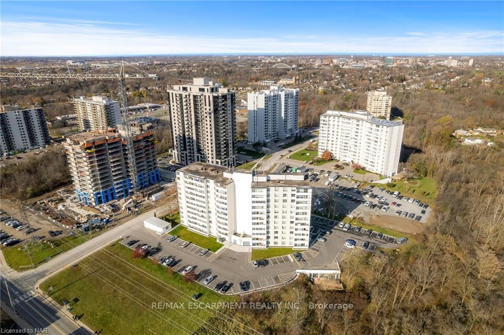 Photo 56 of Unit 809, 35 Towering Heights Boulevard, St. Catharines, Glendale/Glenridge — HOMEH