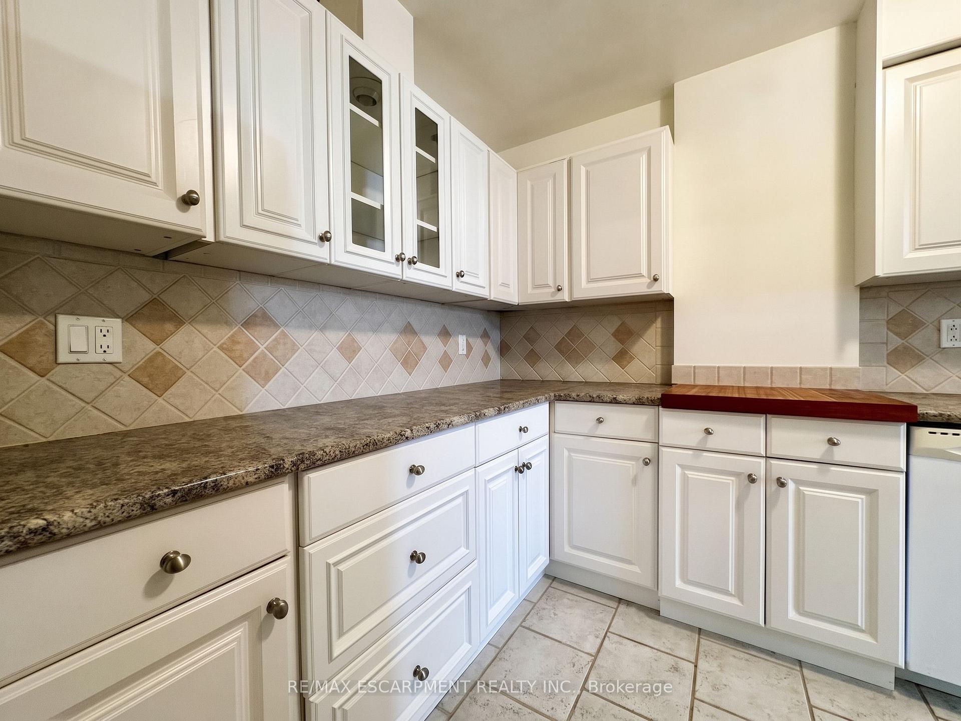Photo 12 of Unit 809, 35 Towering Heights Boulevard, St. Catharines, Glendale/Glenridge — HOMEH
