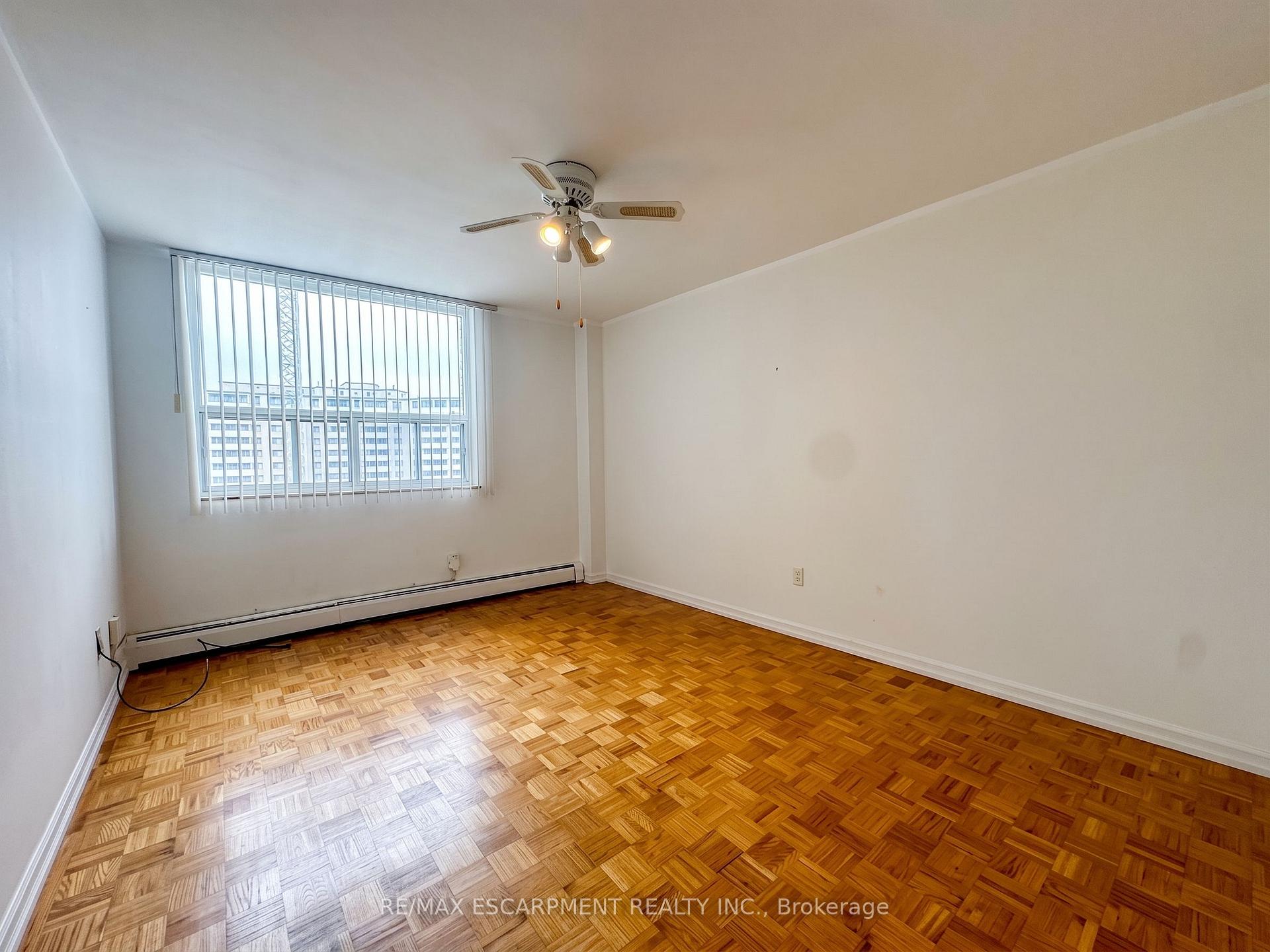 Photo 18 of Unit 809, 35 Towering Heights Boulevard, St. Catharines, Glendale/Glenridge — HOMEH