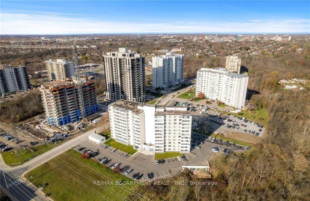 Photo 54 of Unit 809, 35 Towering Heights Boulevard, St. Catharines, Glendale/Glenridge — HOMEH