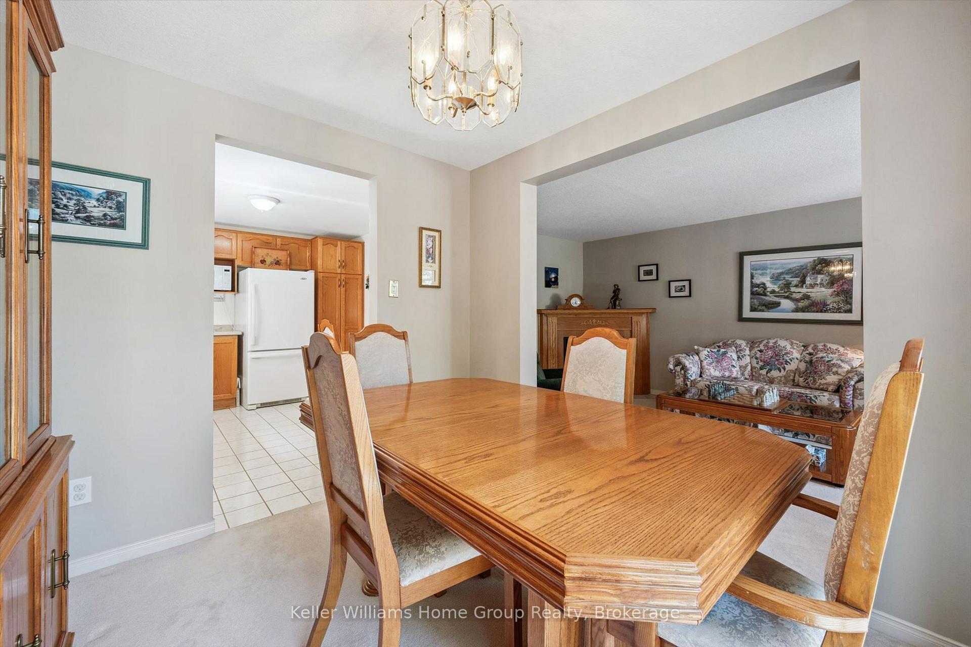 Photo 13 of 63 Boulder Crescent, Guelph, Clairfields/Hanlon Business Park — HOMEH