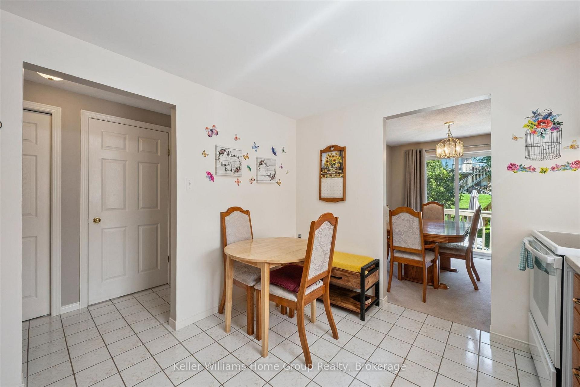 Photo 17 of 63 Boulder Crescent, Guelph, Clairfields/Hanlon Business Park — HOMEH