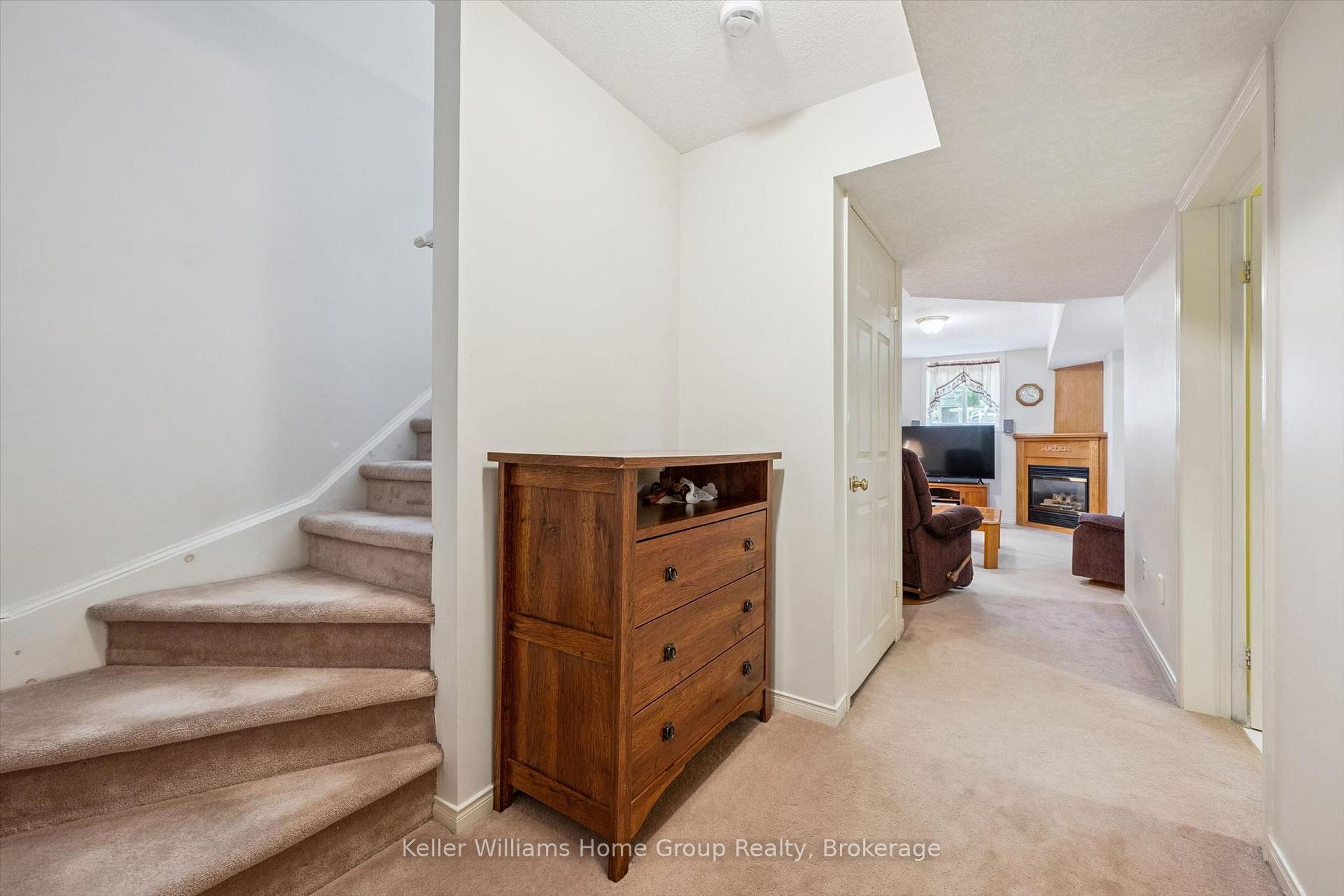 Photo 26 of 63 Boulder Crescent, Guelph, Clairfields/Hanlon Business Park — HOMEH