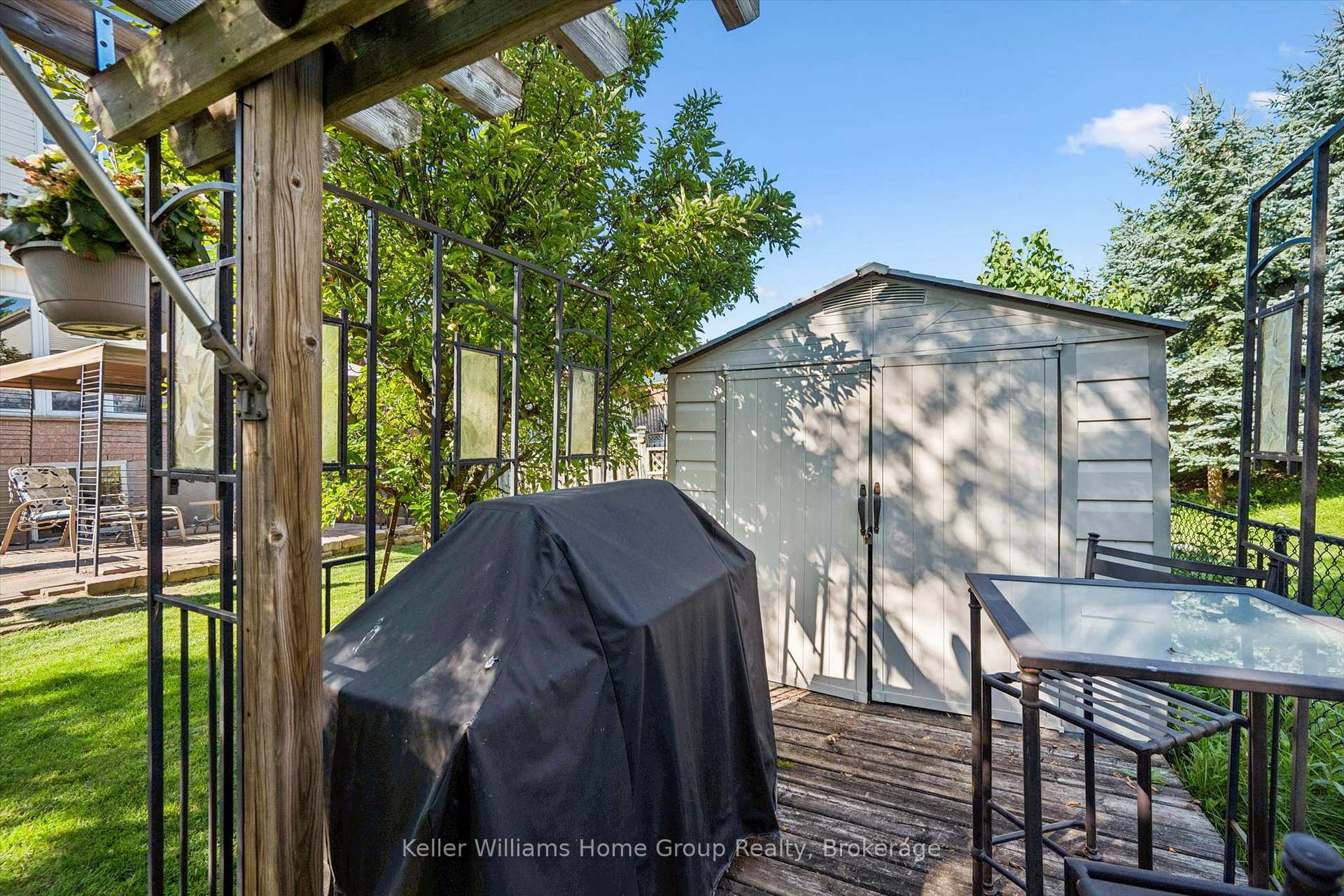 Photo 39 of 63 Boulder Crescent, Guelph, Clairfields/Hanlon Business Park — HOMEH