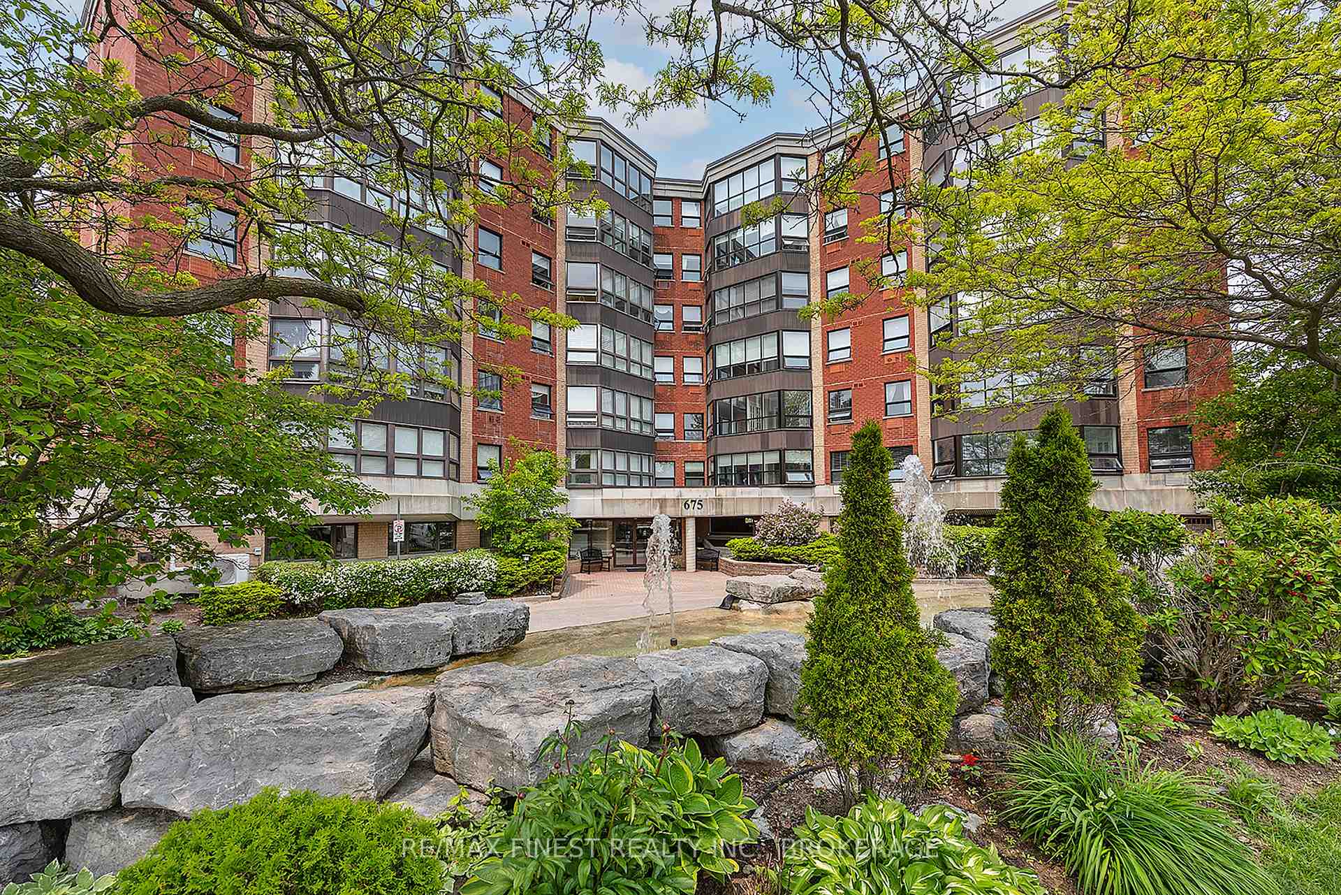 Photo of Unit 601, 675 Davis Drive