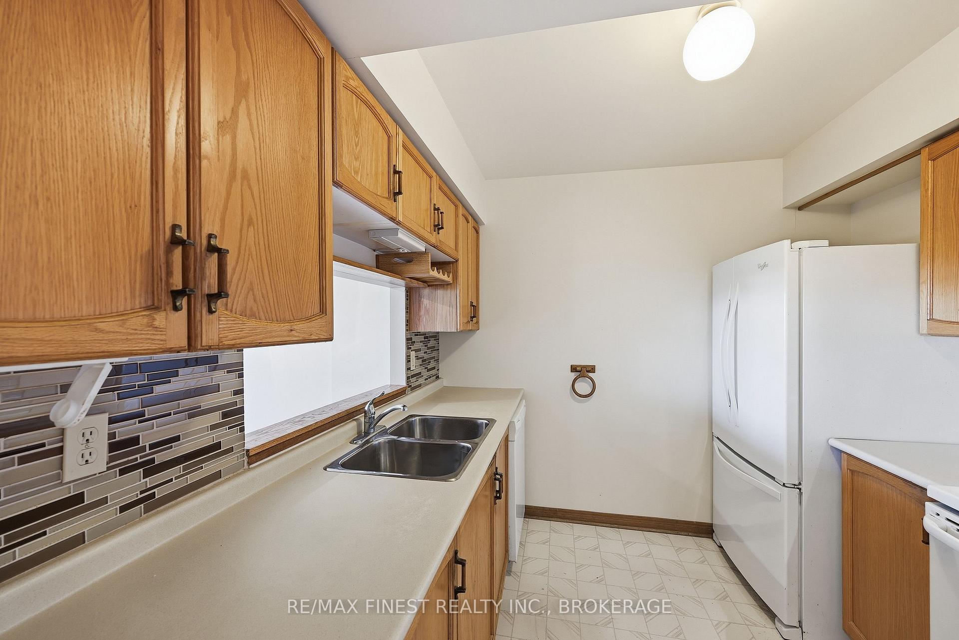 Photo 10 of Unit 601, 675 Davis Drive, Kingston, East Gardiners Rd — HOMEH