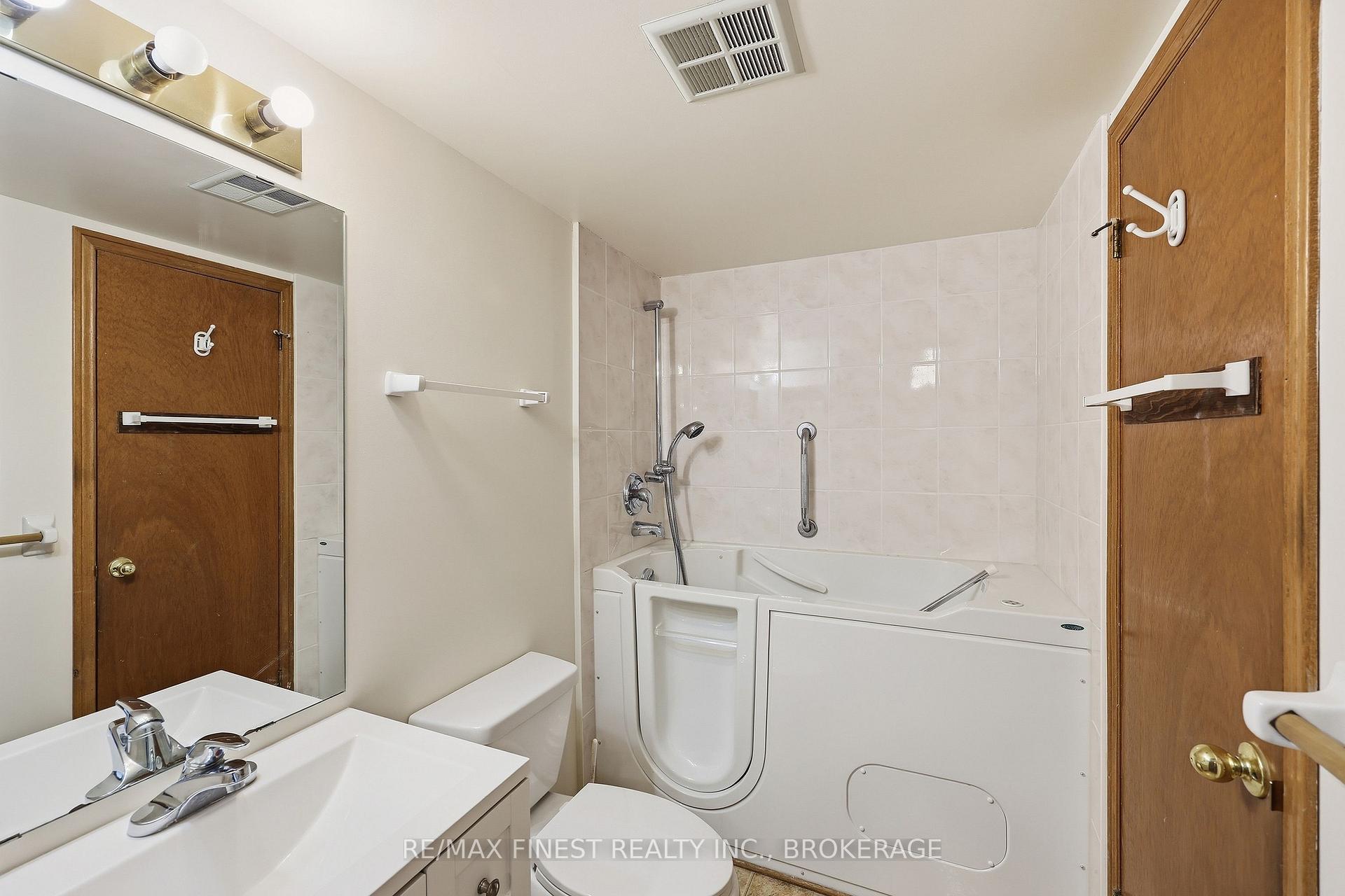 Photo 21 of Unit 601, 675 Davis Drive, Kingston, East Gardiners Rd — HOMEH