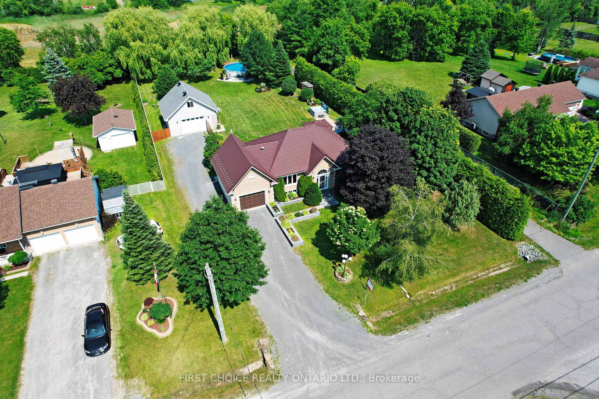 Photo 3 of 5857 Trudeau Avenue, Ottawa, Vars Village — HOMEH
