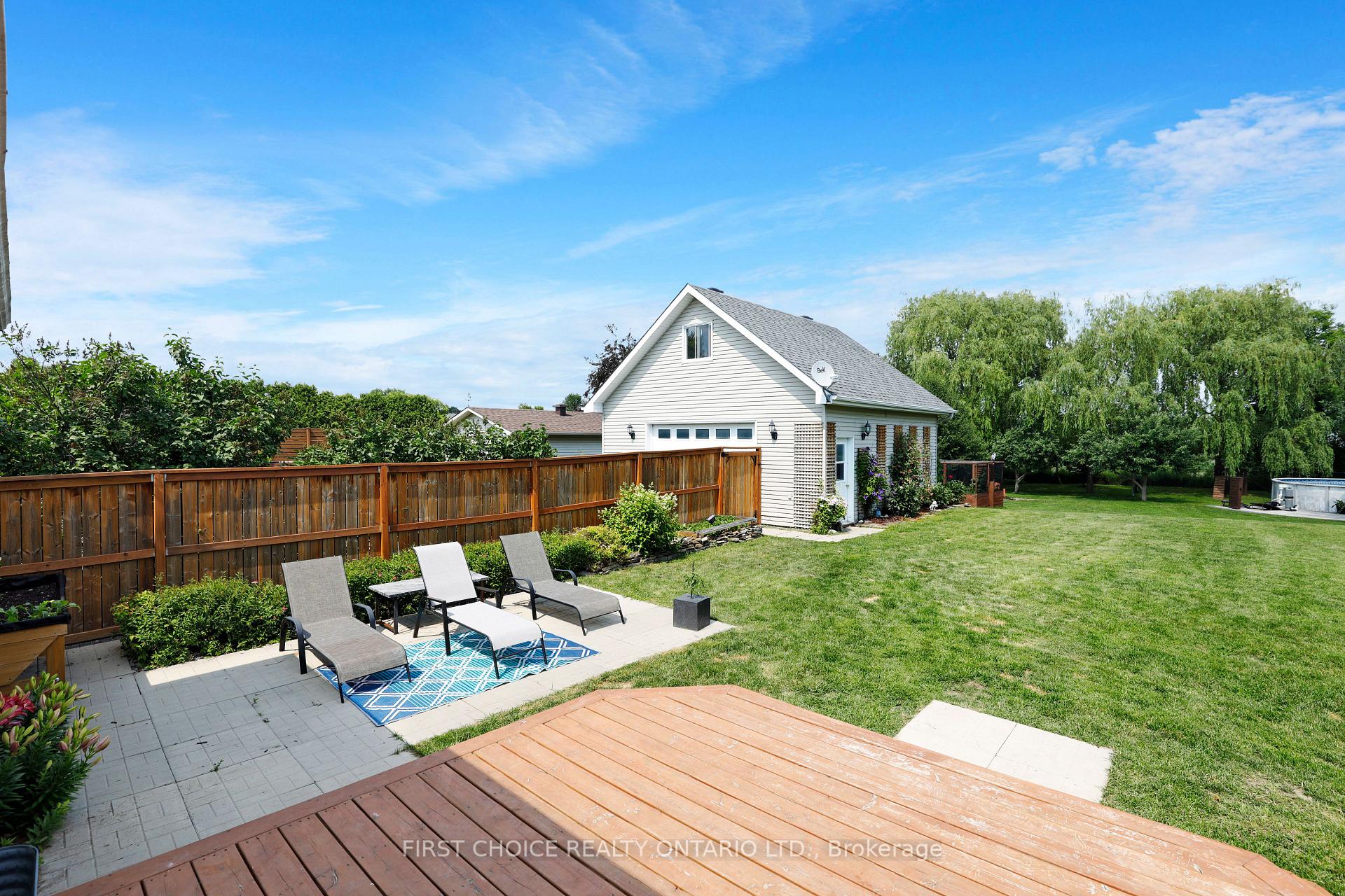 Photo 5 of 5857 Trudeau Avenue, Ottawa, Vars Village — HOMEH