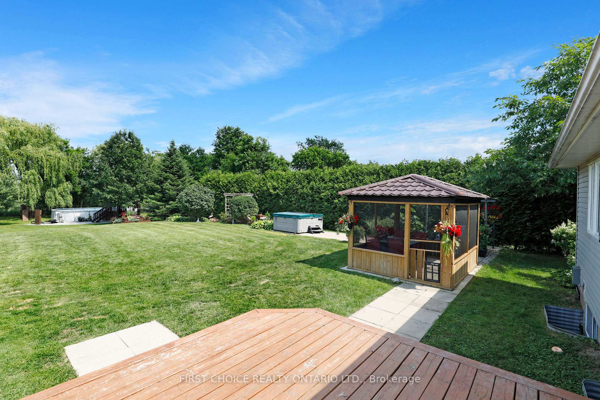 Photo 6 of 5857 Trudeau Avenue, Ottawa, Vars Village — HOMEH