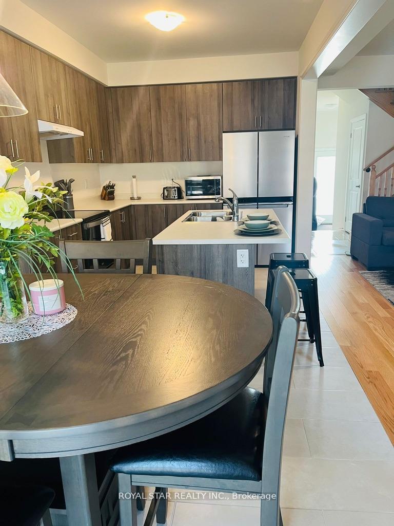 Photo 6 of 7 Federica Crescent, Wasaga Beach — HOMEH