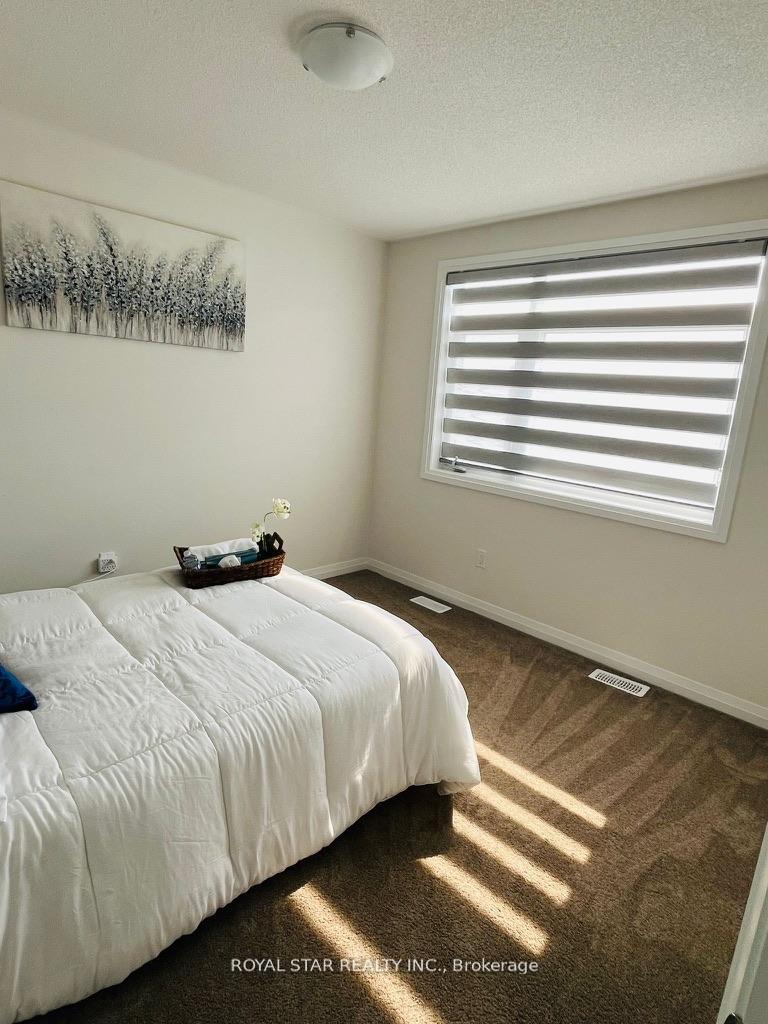 Photo 9 of 7 Federica Crescent, Wasaga Beach — HOMEH