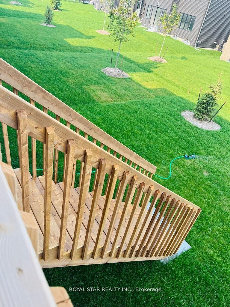 Photo 17 of 7 Federica Crescent, Wasaga Beach — HOMEH