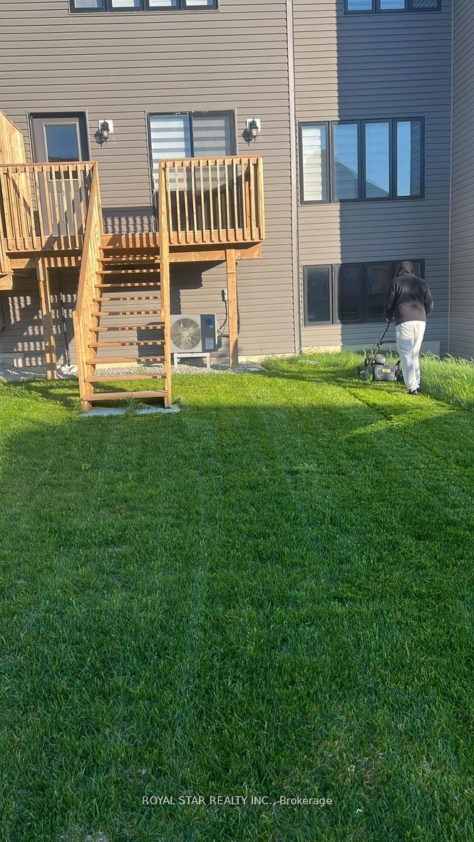 Photo 18 of 7 Federica Crescent, Wasaga Beach — HOMEH