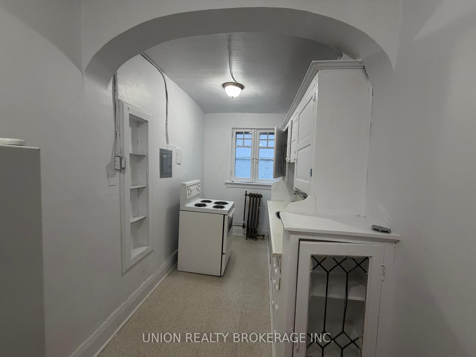 Photo 4 of Unit 16, 2393 Queen Street E, Toronto, The Beaches — HOMEH