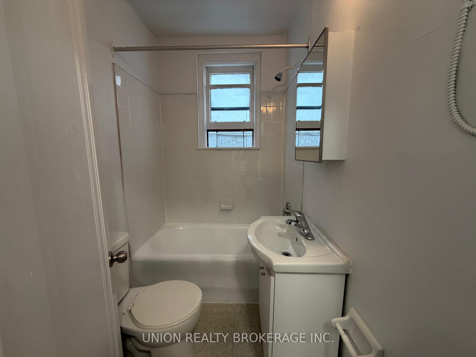 Photo 8 of Unit 16, 2393 Queen Street E, Toronto, The Beaches — HOMEH