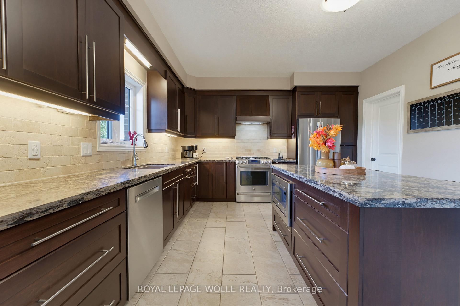 Photo 25 of 51 Netherwood Road, Kitchener, Doon South — HOMEH