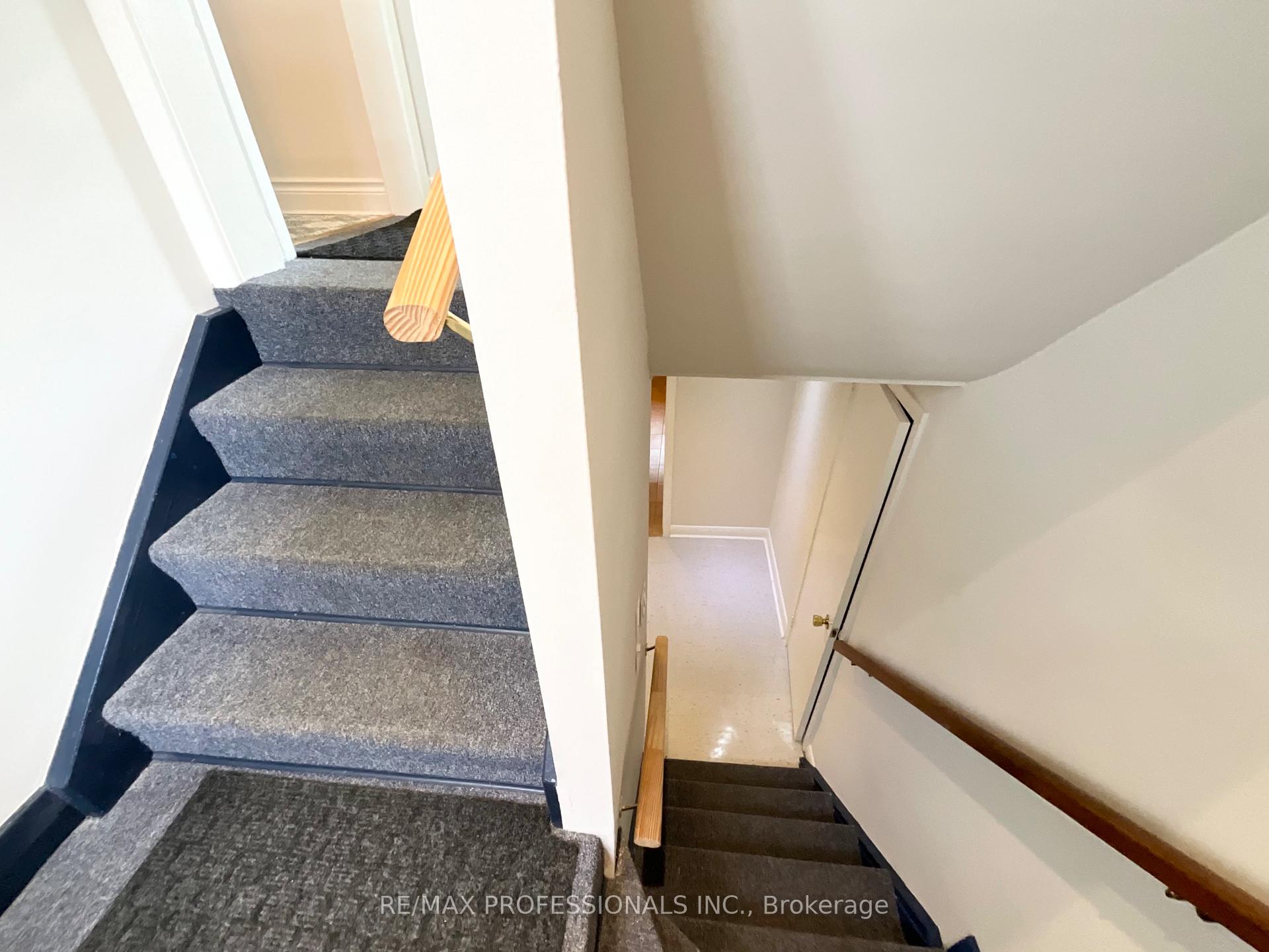 Photo 22 of 130 Yorkview Drive, Etobicoke, Stonegate-Queensway — HOMEH