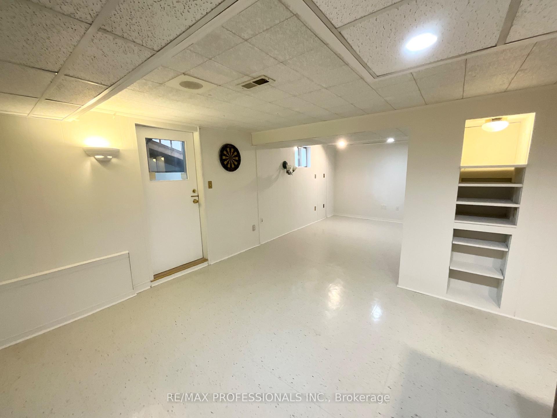 Photo 34 of 130 Yorkview Drive, Etobicoke, Stonegate-Queensway — HOMEH