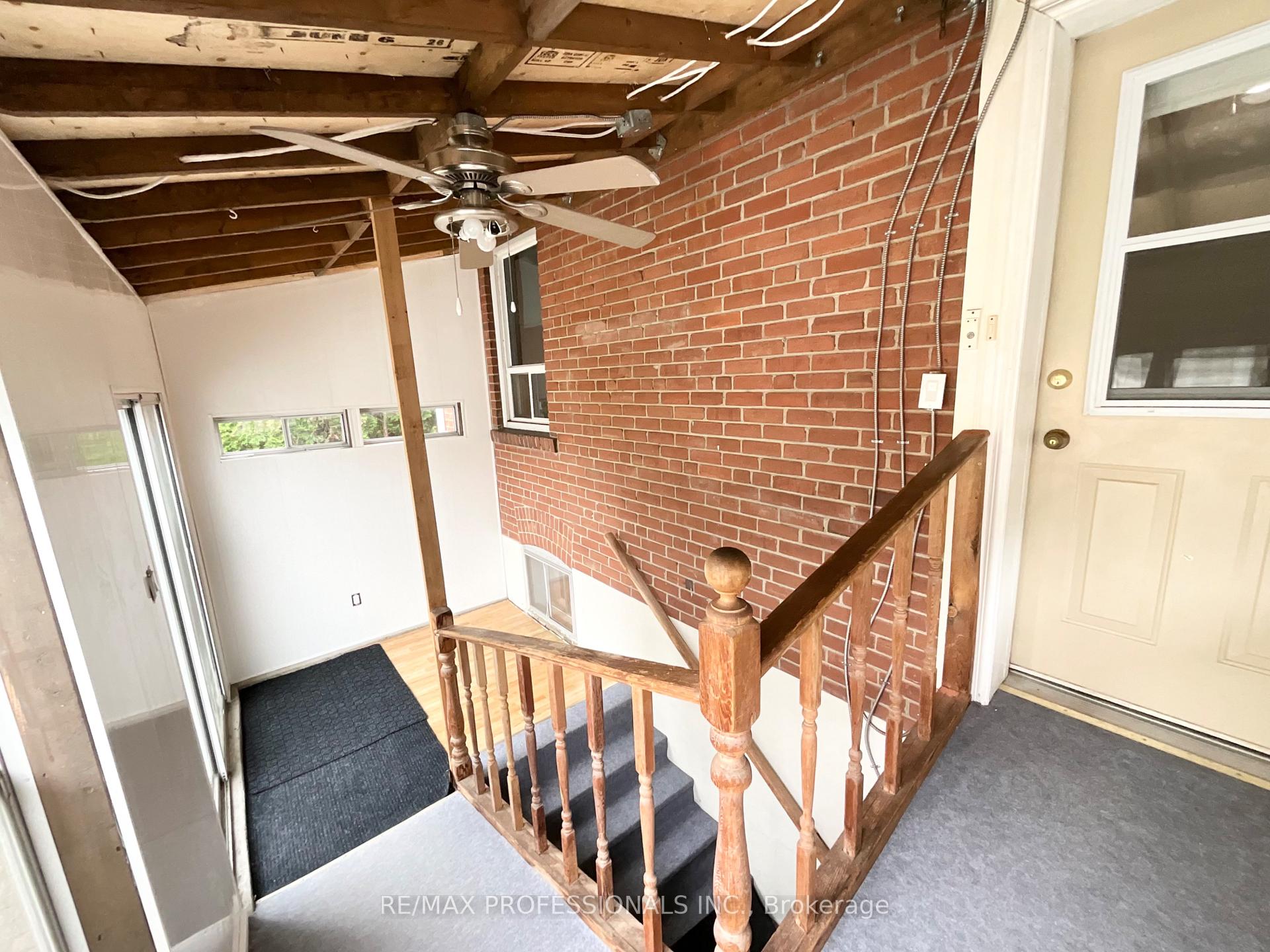 Photo 37 of 130 Yorkview Drive, Etobicoke, Stonegate-Queensway — HOMEH