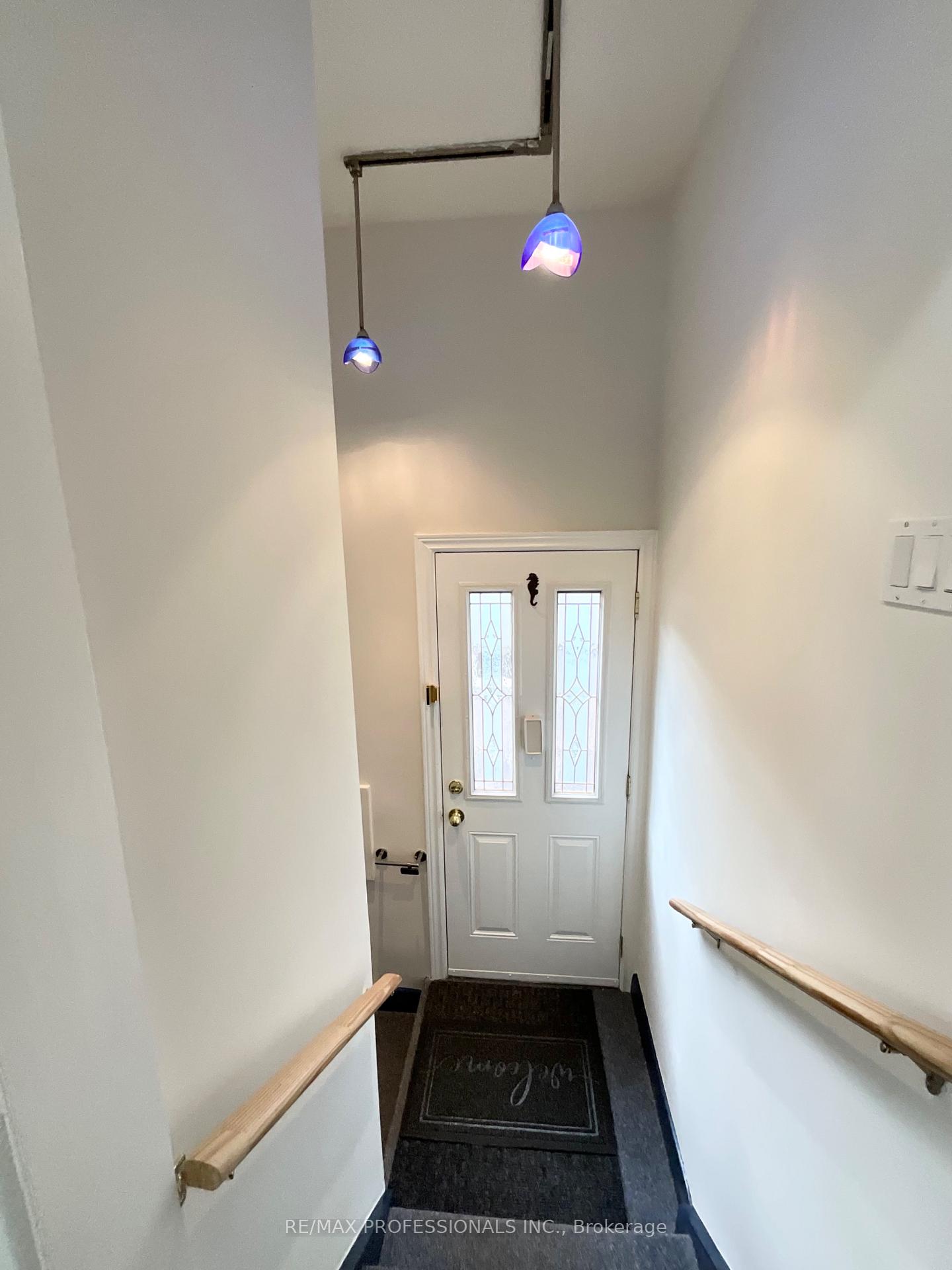 Photo 24 of 130 Yorkview Drive, Etobicoke, Stonegate-Queensway — HOMEH