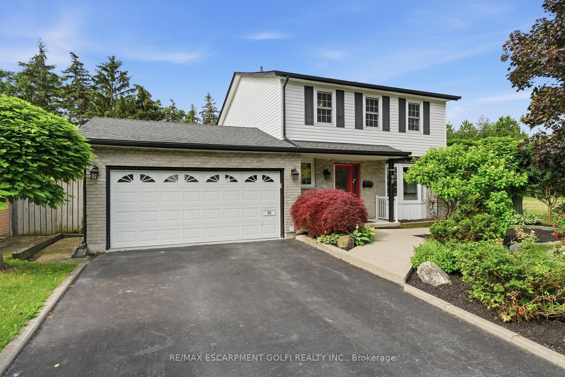 Photo 1 of 95 Birchpark Drive, Grimsby, Grimsby Beach — HOMEH