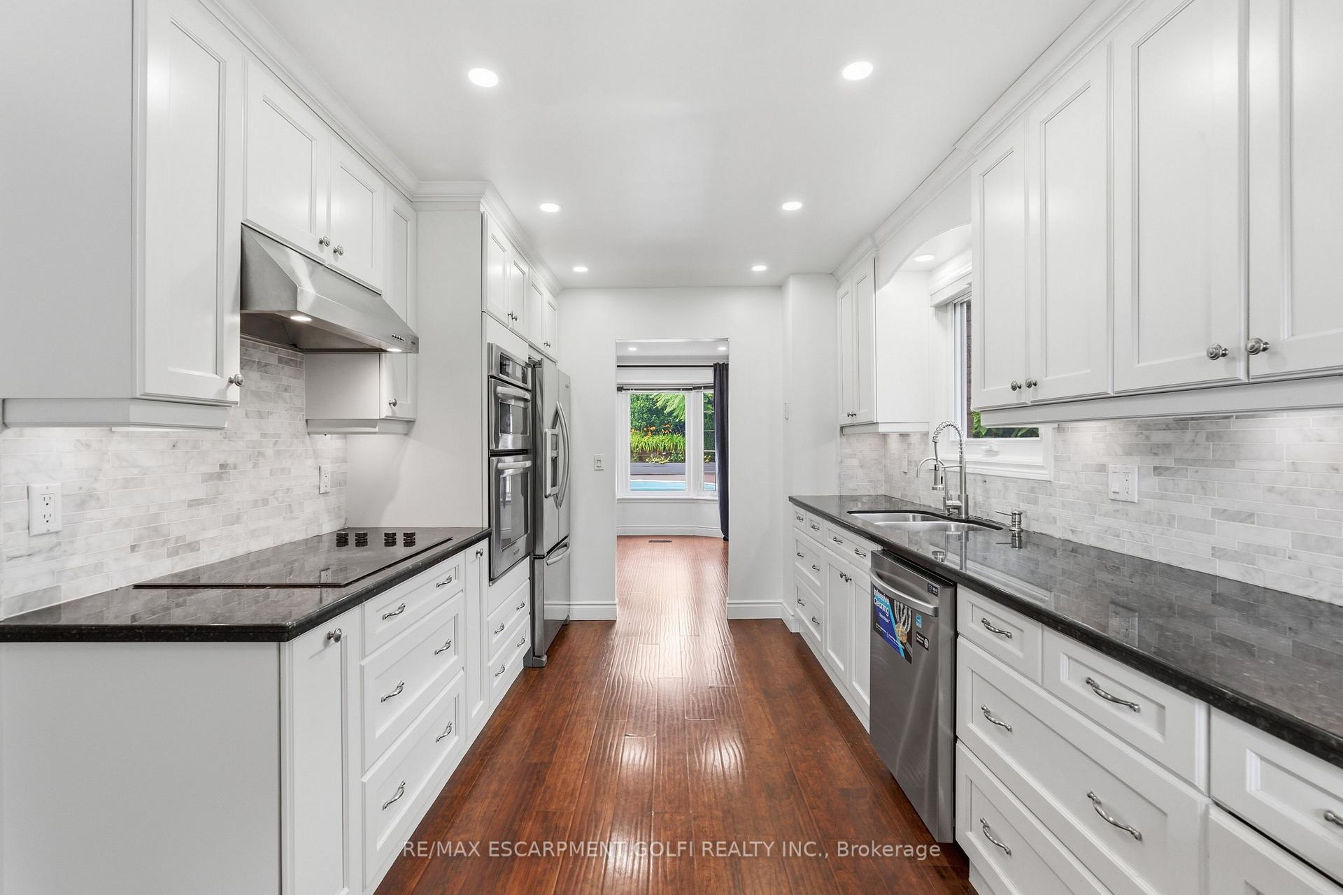 Photo 8 of 95 Birchpark Drive, Grimsby, Grimsby Beach — HOMEH
