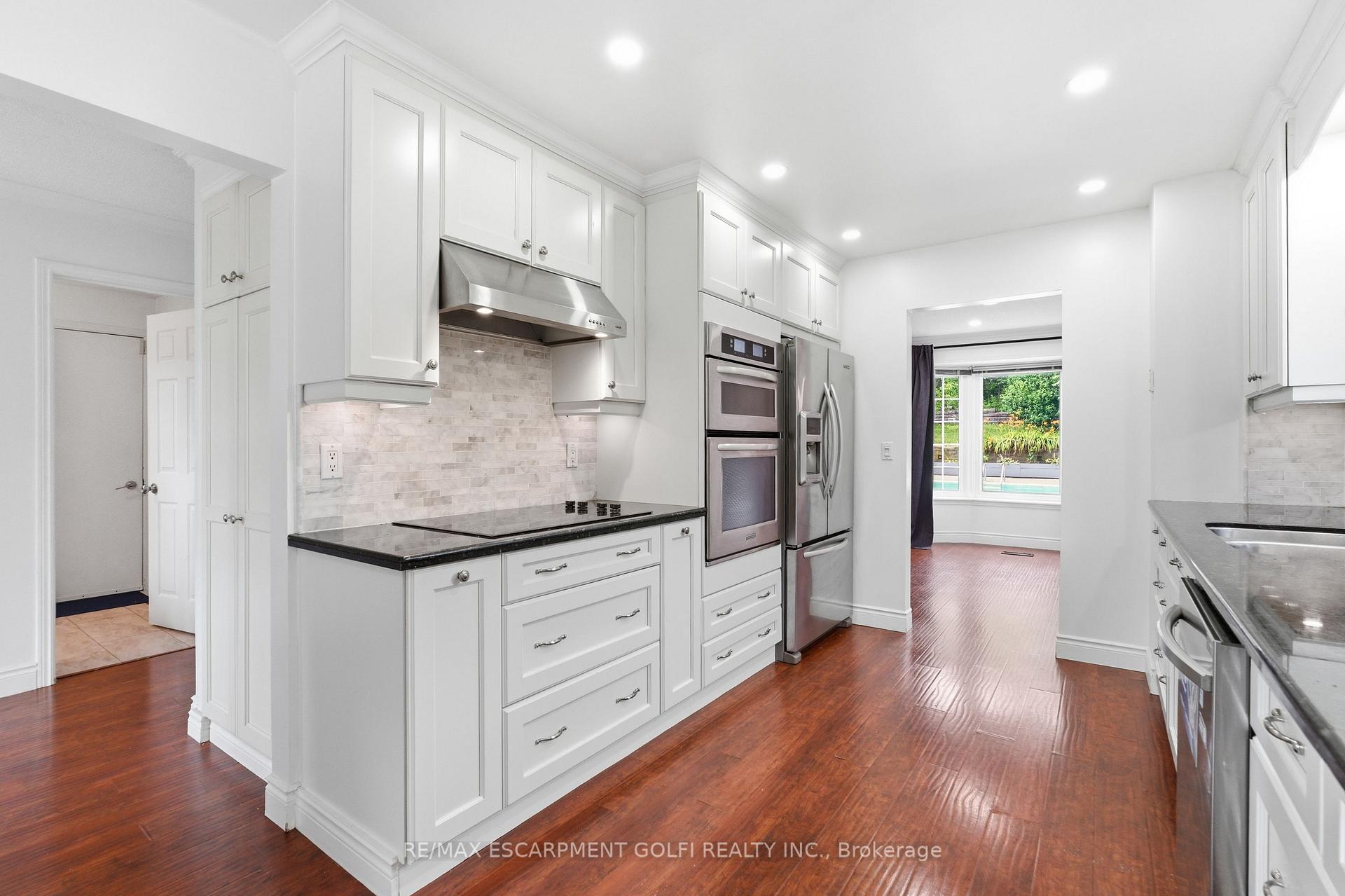 Photo 9 of 95 Birchpark Drive, Grimsby, Grimsby Beach — HOMEH