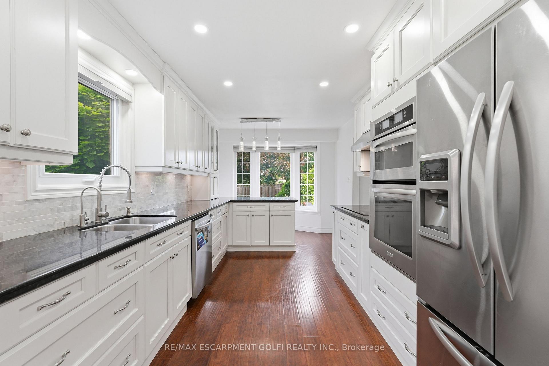 Photo 10 of 95 Birchpark Drive, Grimsby, Grimsby Beach — HOMEH