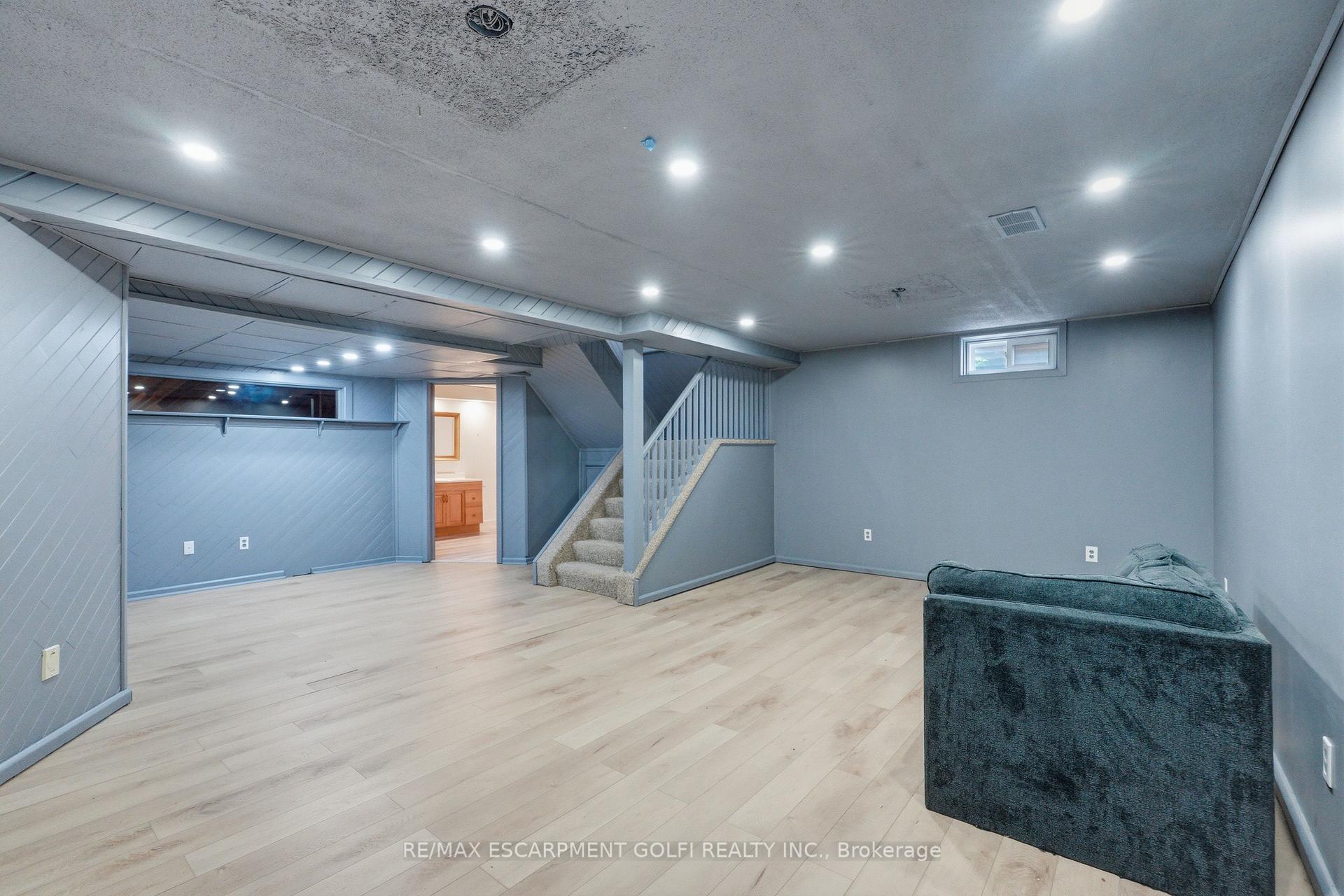 Photo 34 of 95 Birchpark Drive, Grimsby, Grimsby Beach — HOMEH