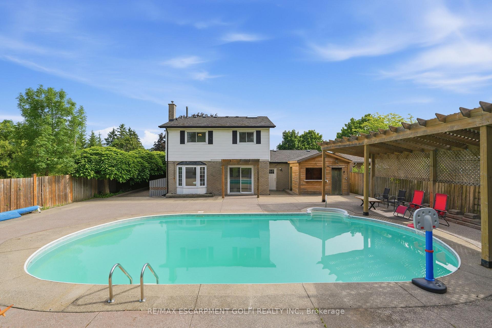 Photo 39 of 95 Birchpark Drive, Grimsby, Grimsby Beach — HOMEH