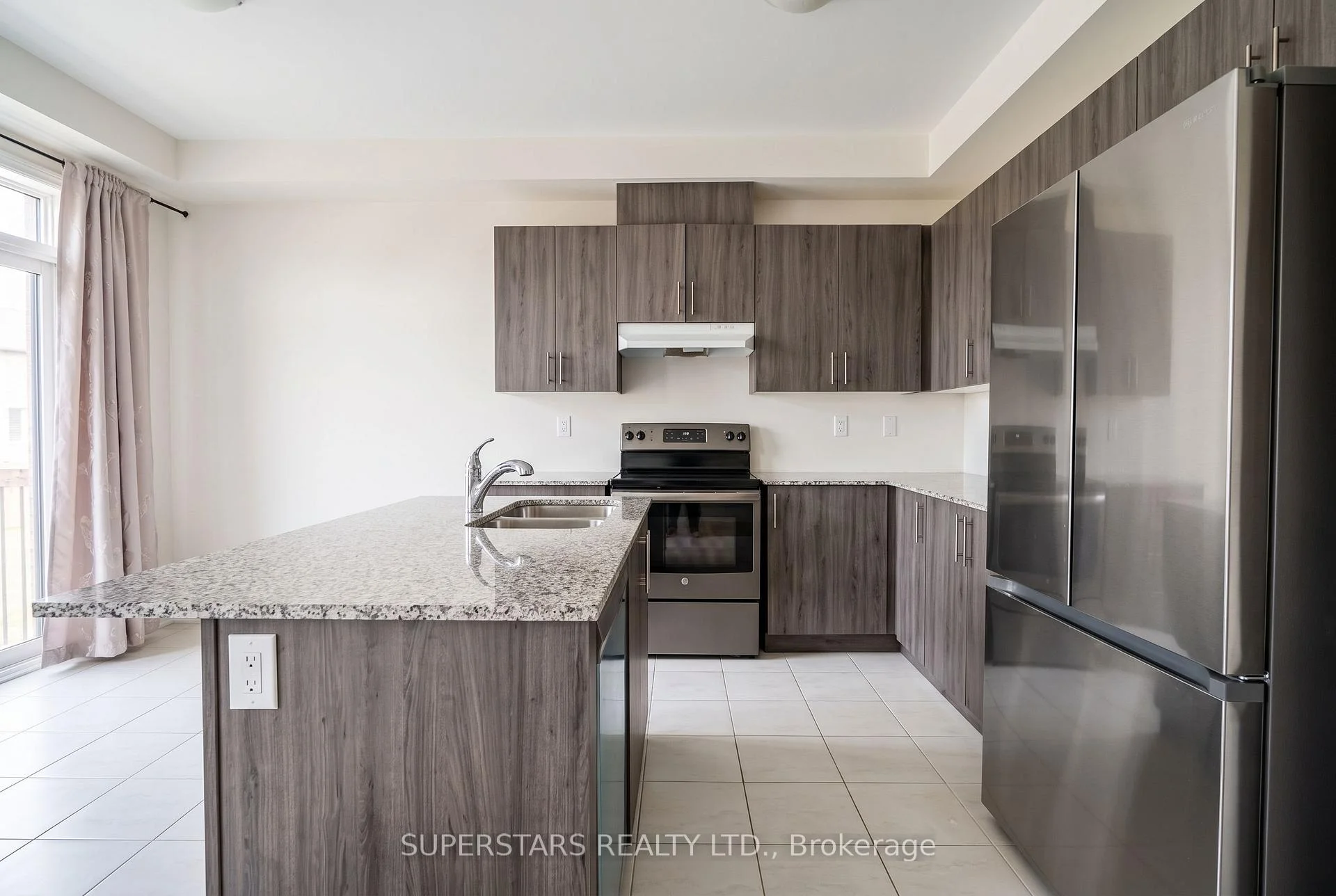 Photo 4 of 23 Mikayla Lane, Markham, Cornell — HOMEH