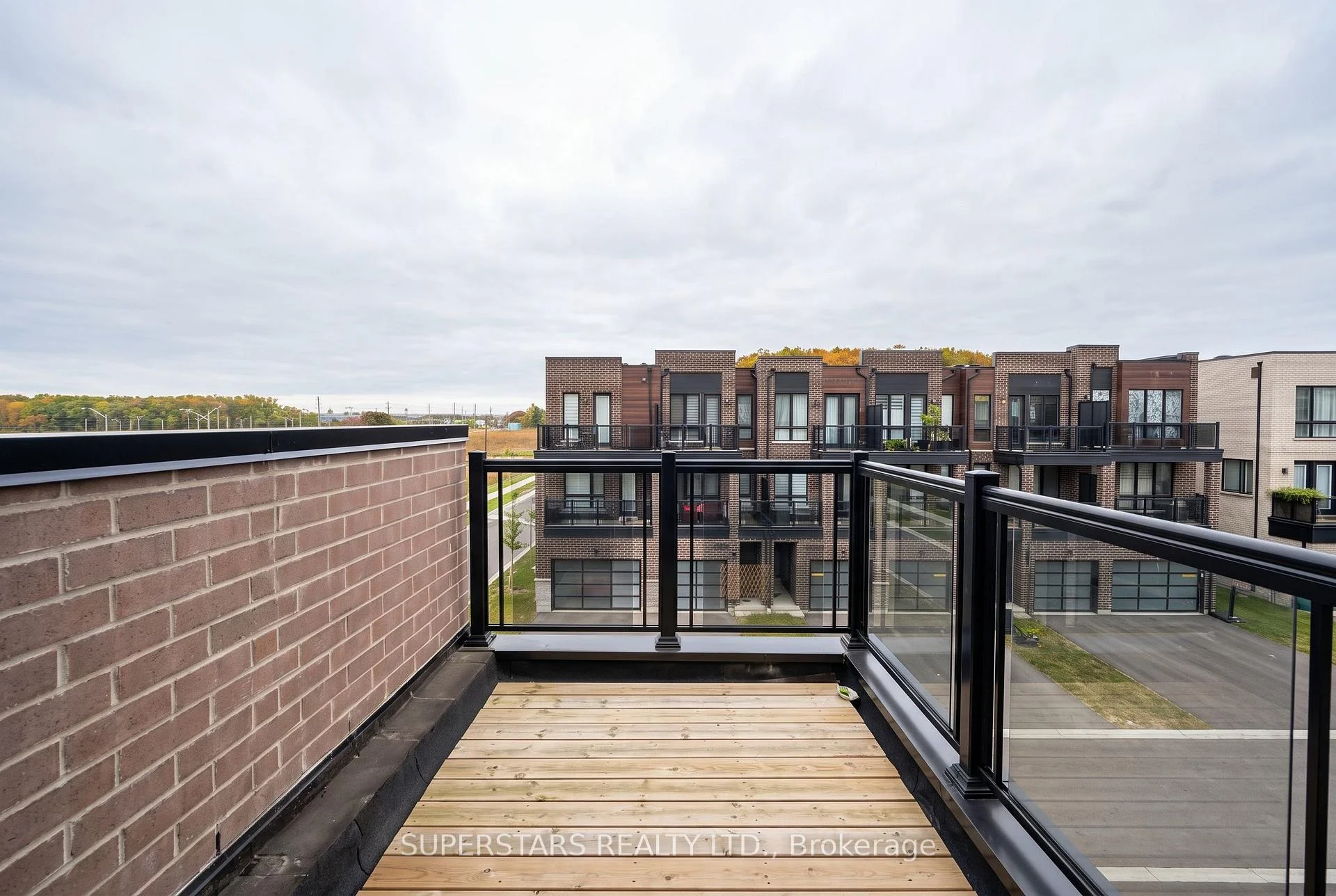 Photo 11 of 23 Mikayla Lane, Markham, Cornell — HOMEH