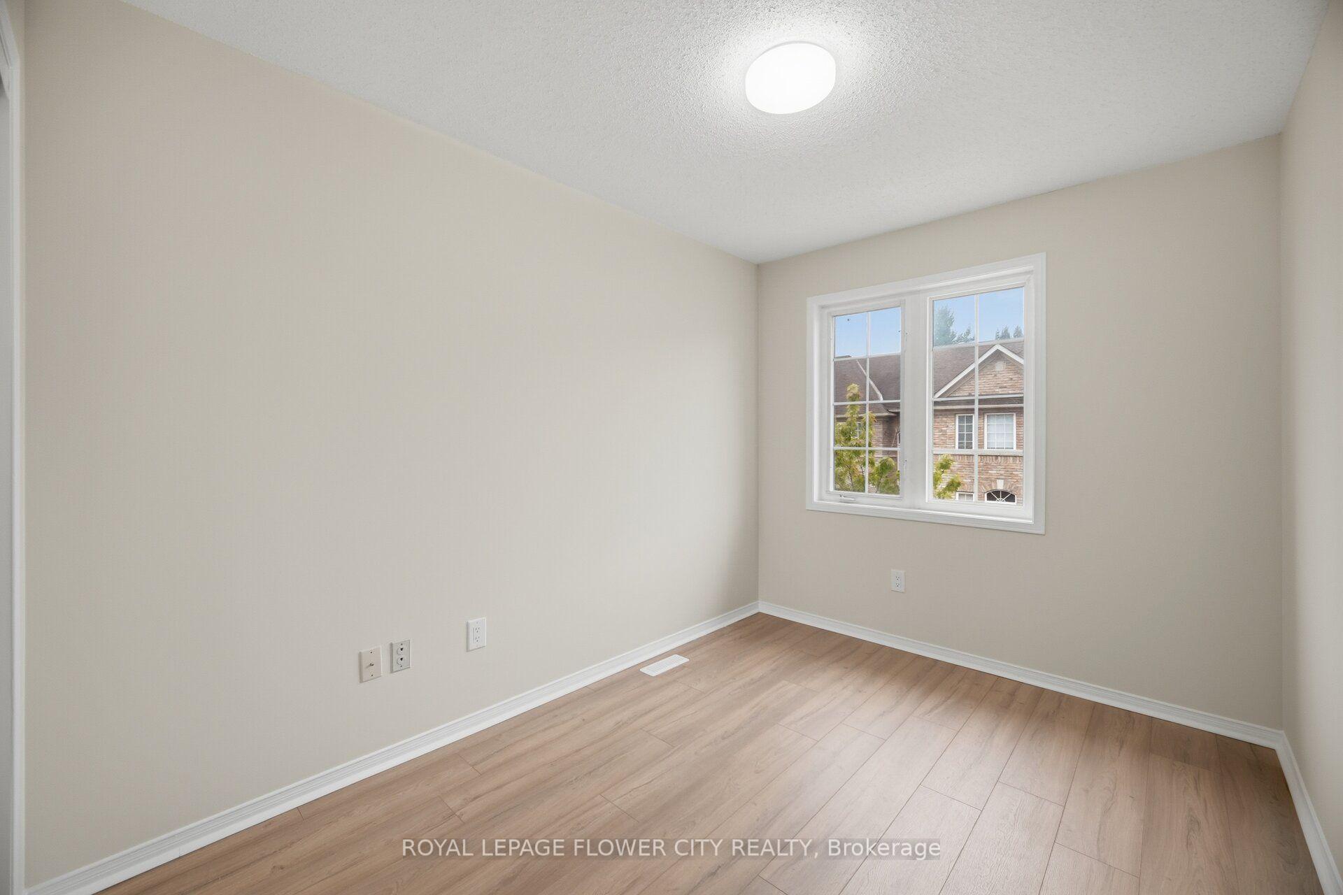 Photo 32 of 79 Bernard Avenue, Brampton, Fletcher's Creek South — HOMEH