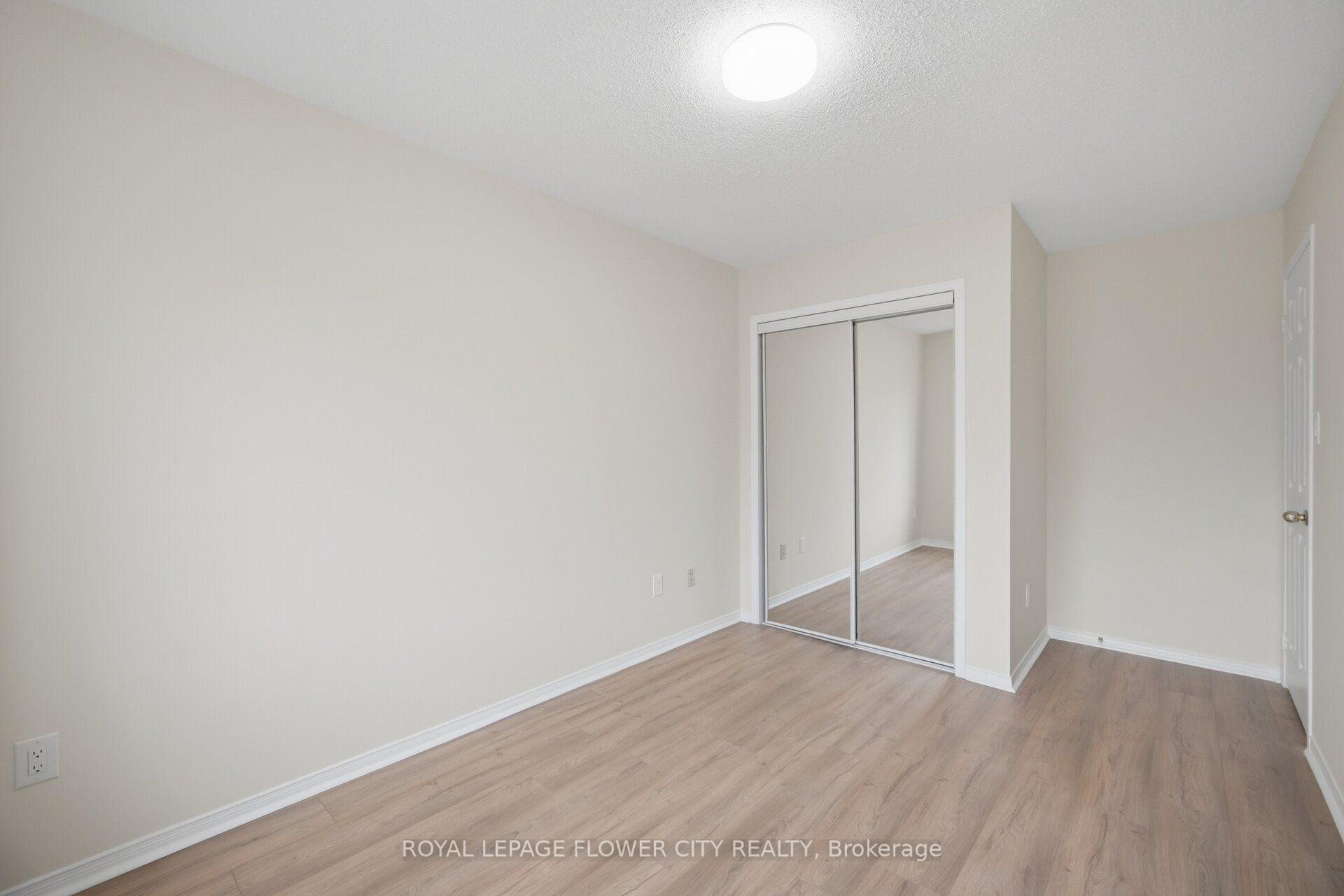 Photo 33 of 79 Bernard Avenue, Brampton, Fletcher's Creek South — HOMEH